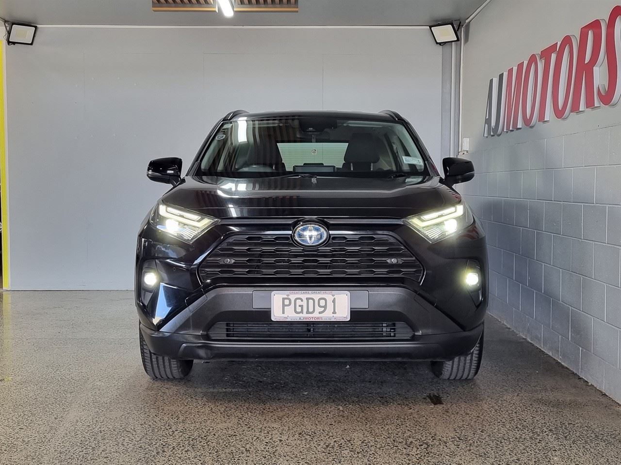 Vehicle image 2
