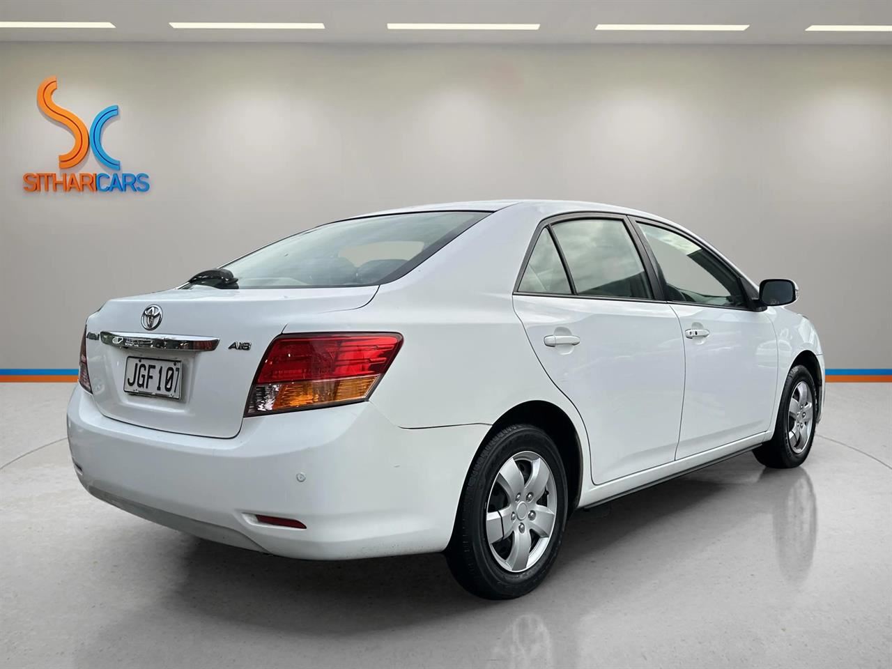 Vehicle image 4