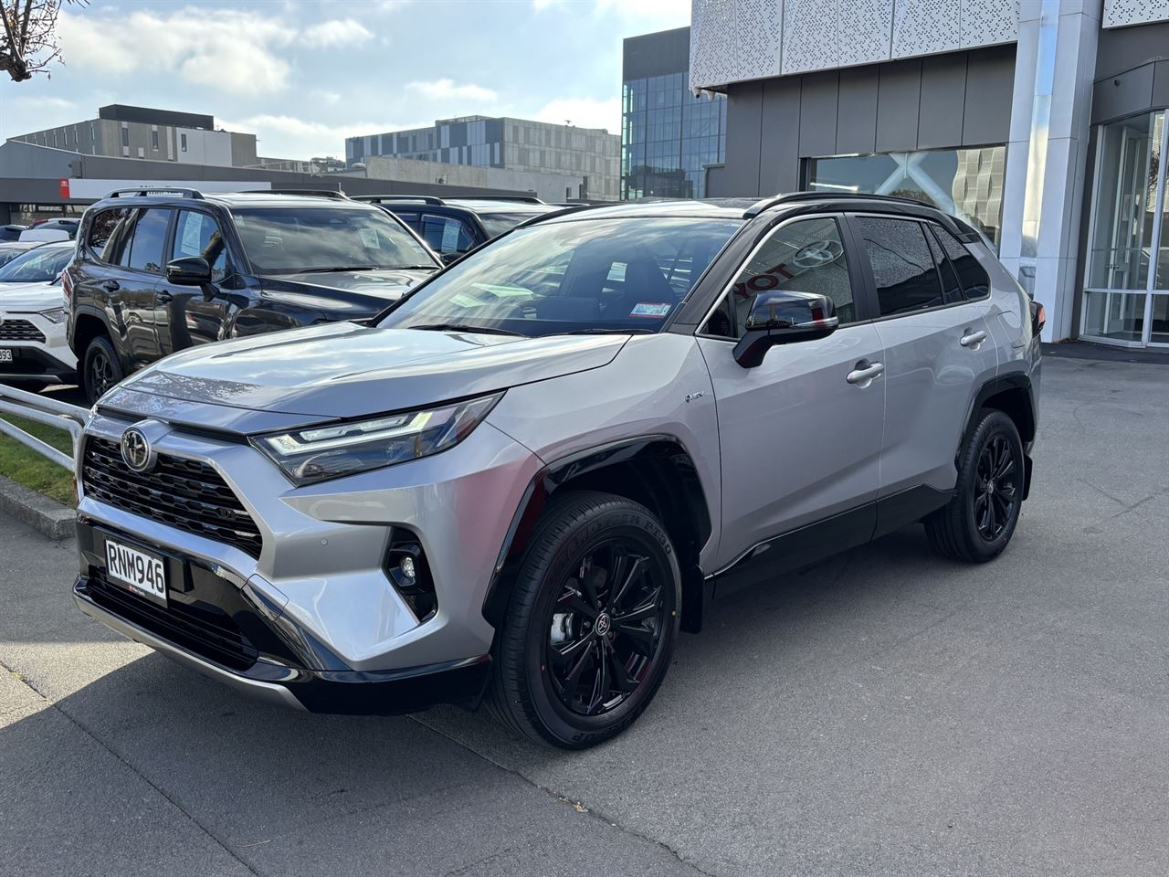 Vehicle image 4