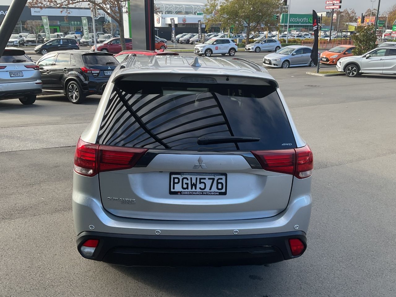 Vehicle image 4