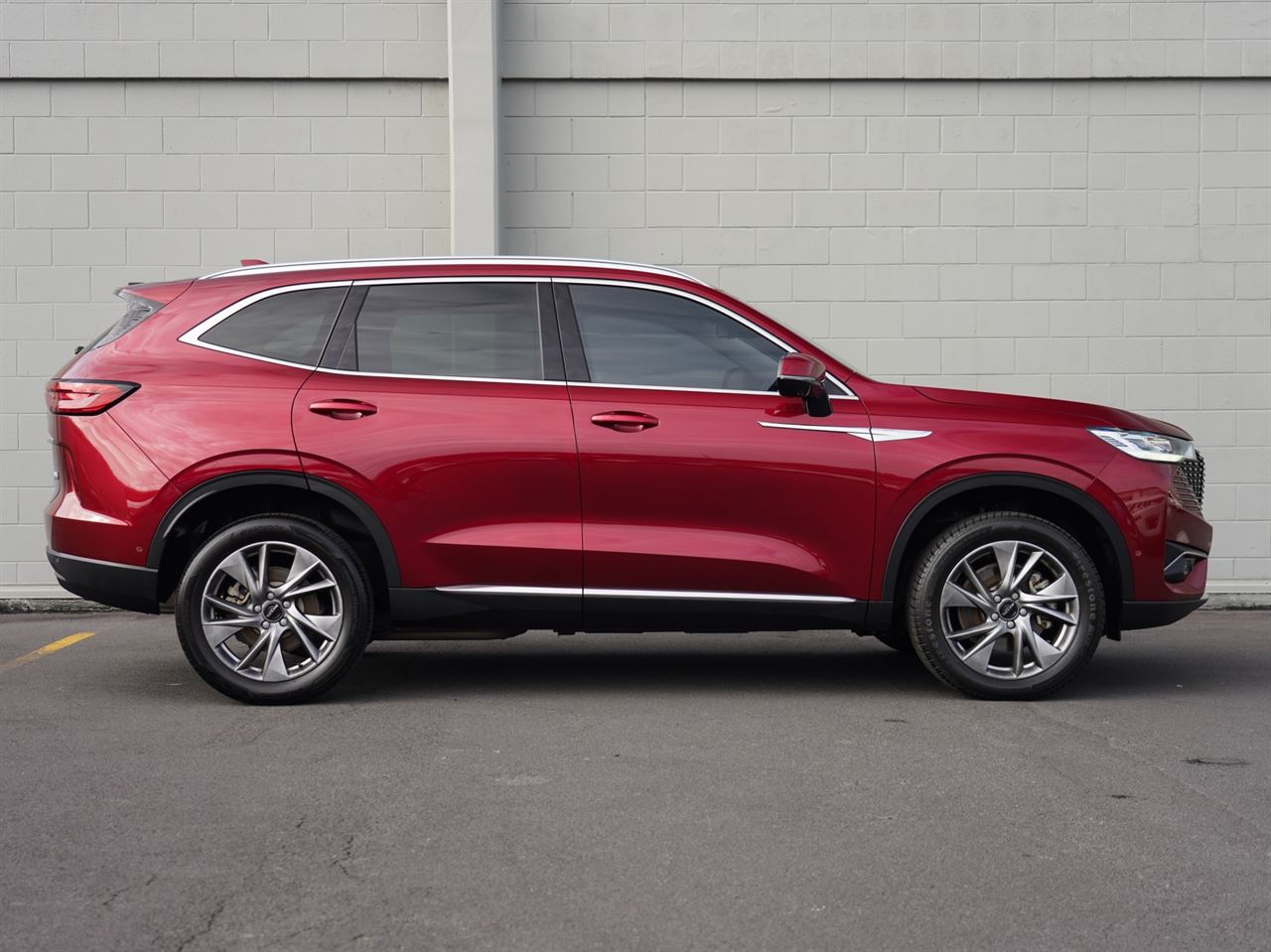 Vehicle image 3