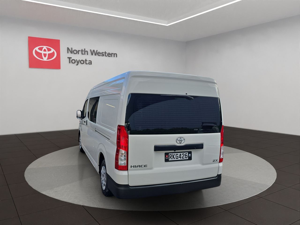 Vehicle image 5