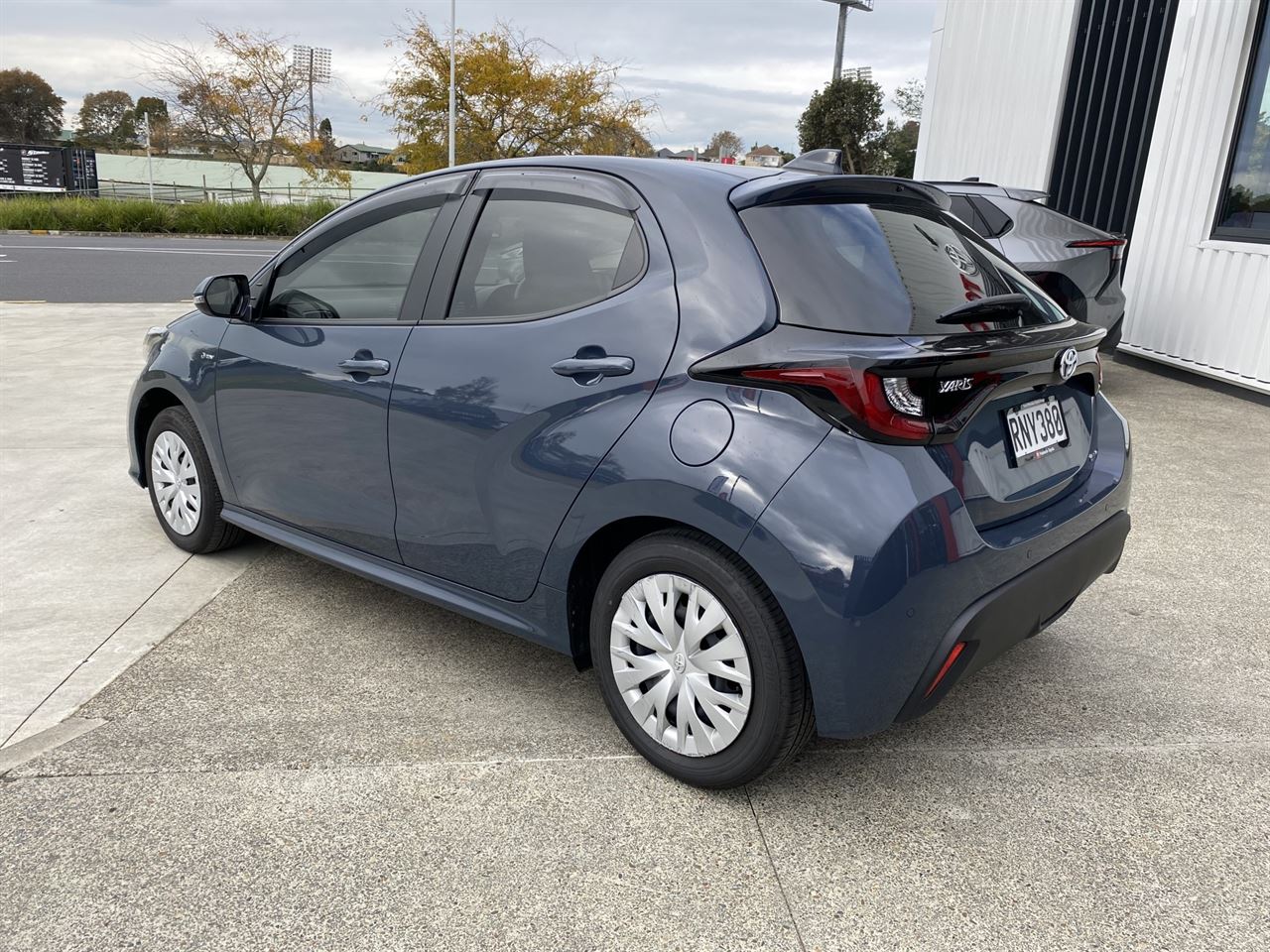 Vehicle image 3