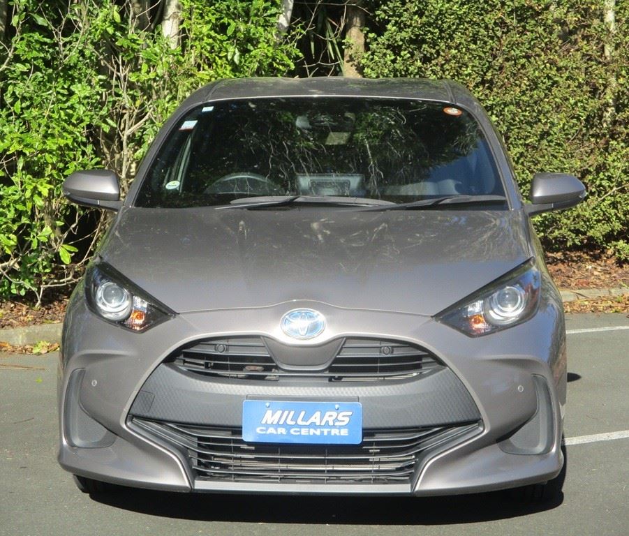 Vehicle image 3