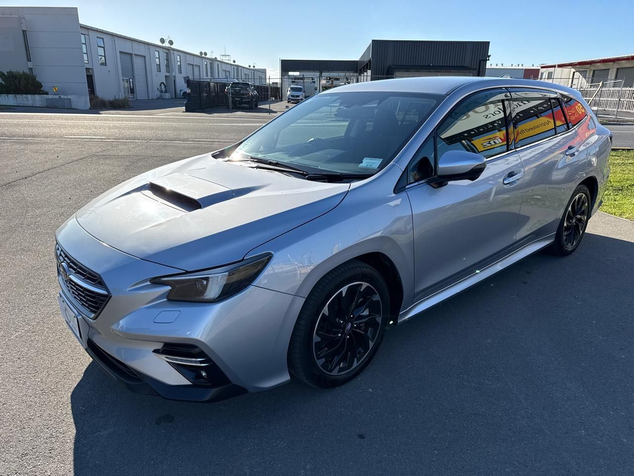 Vehicle image 4