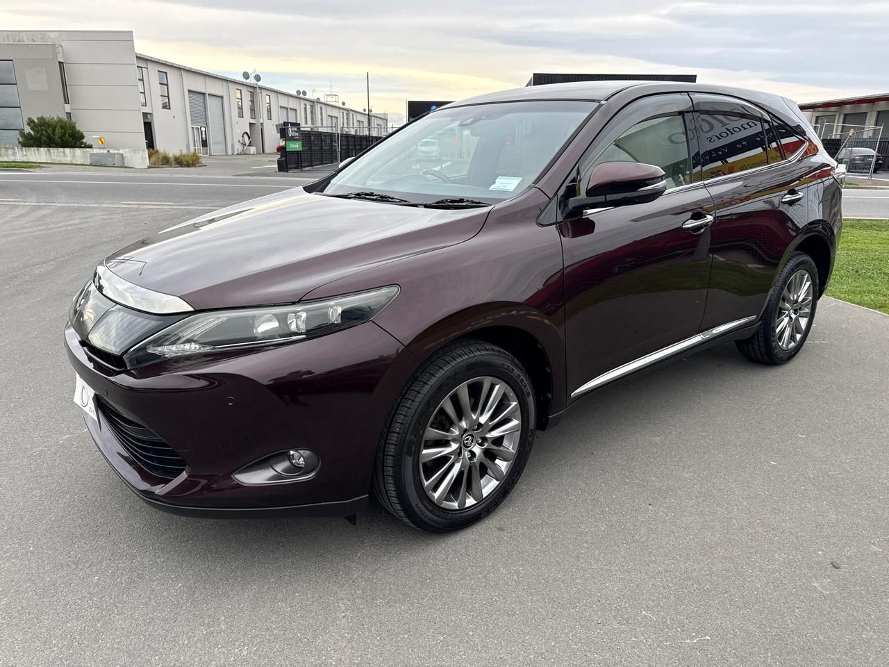 Vehicle image 4