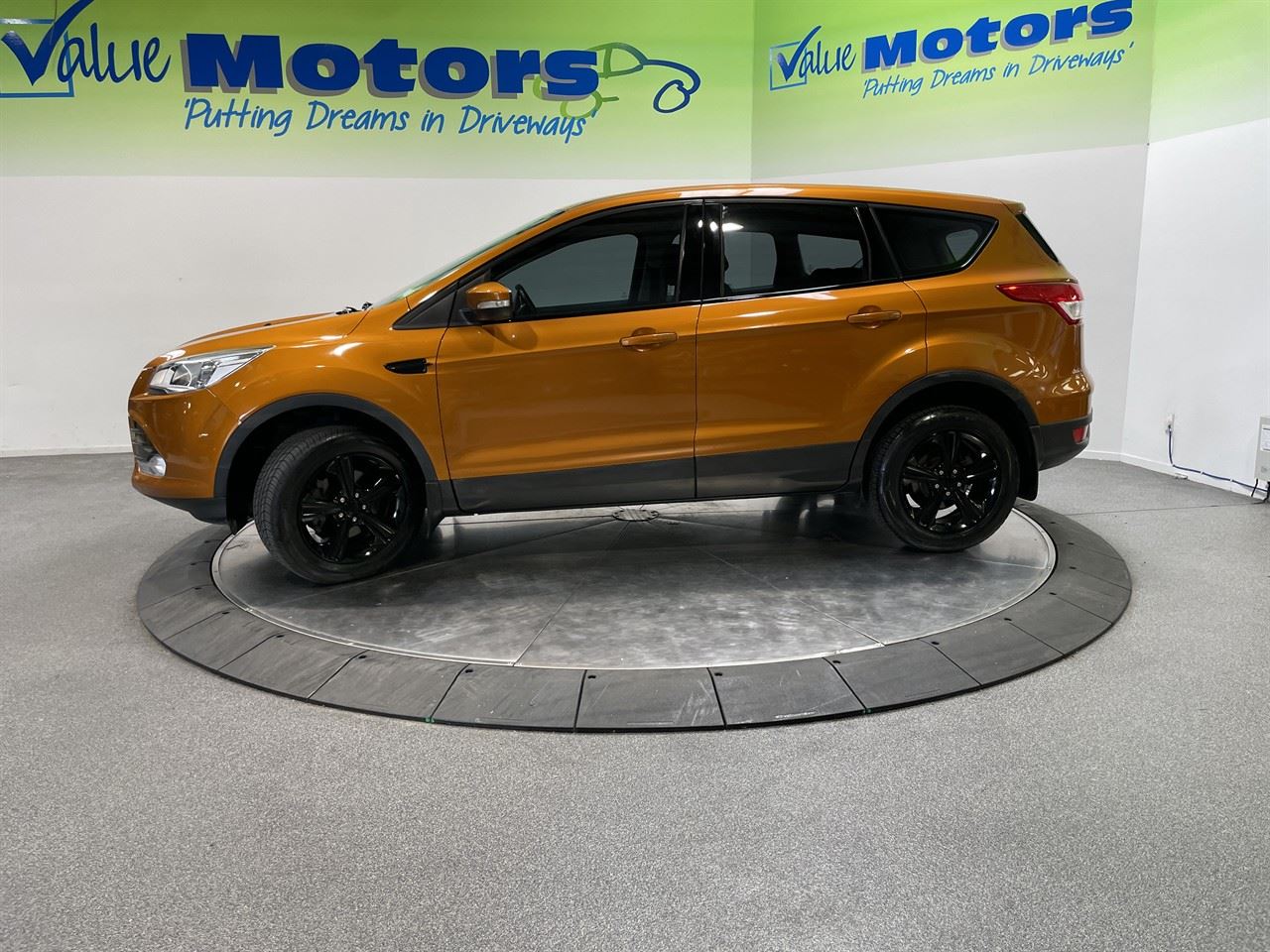 Vehicle image 4