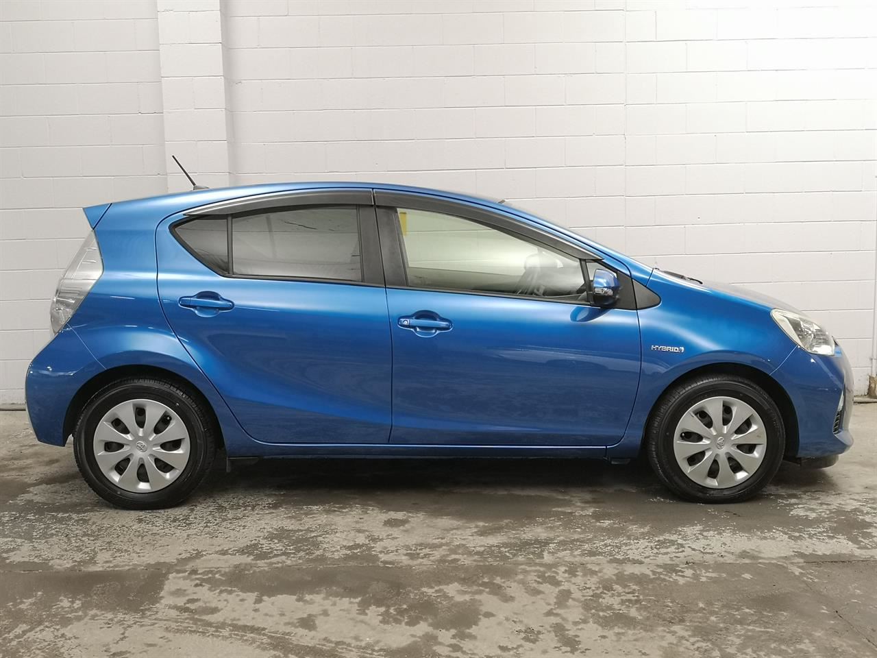 Vehicle image 3