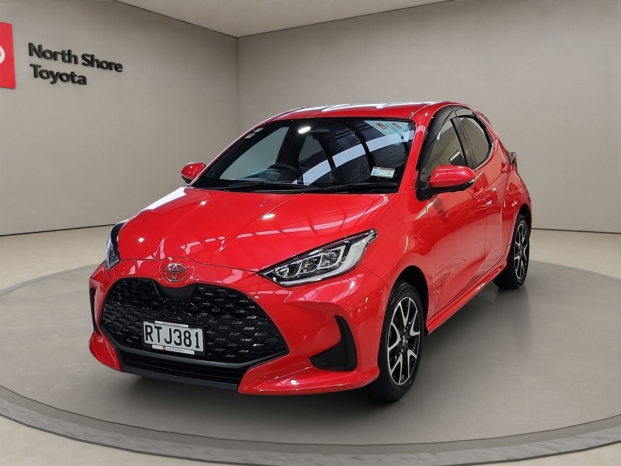 Vehicle image 3