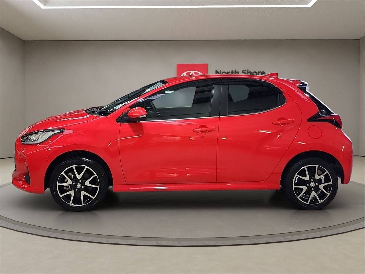 Vehicle image 4