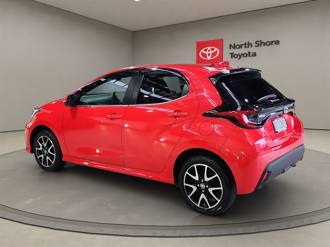 Vehicle image 5