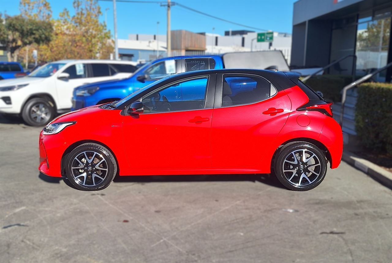 Vehicle image 4