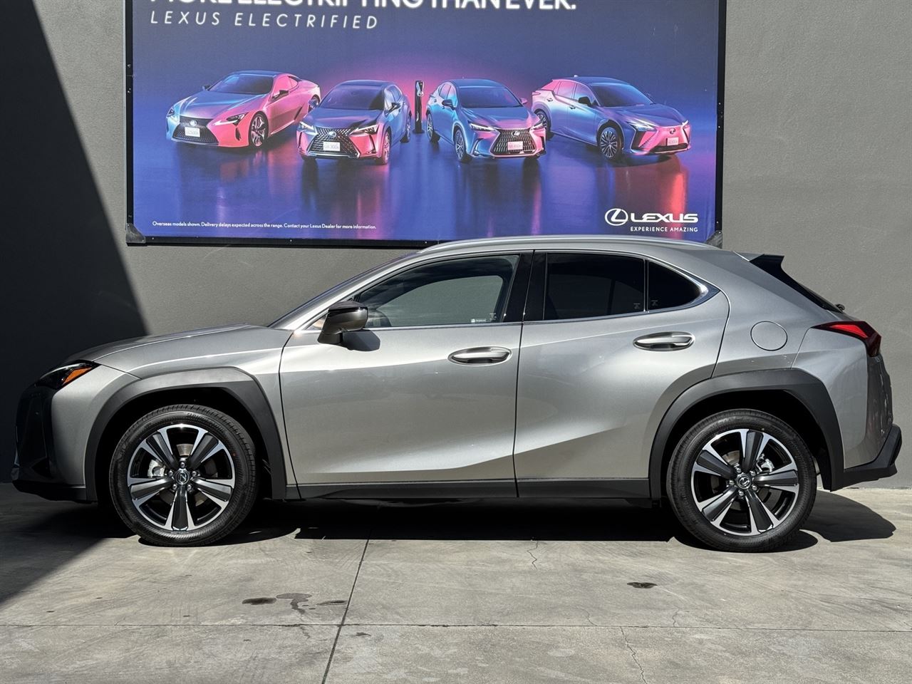 Vehicle image 4