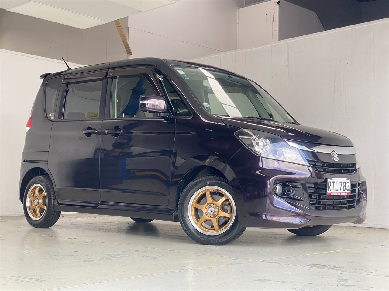 Vehicle image 4