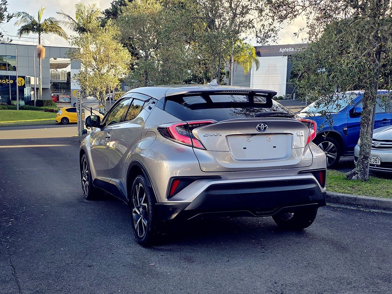 Vehicle image 3