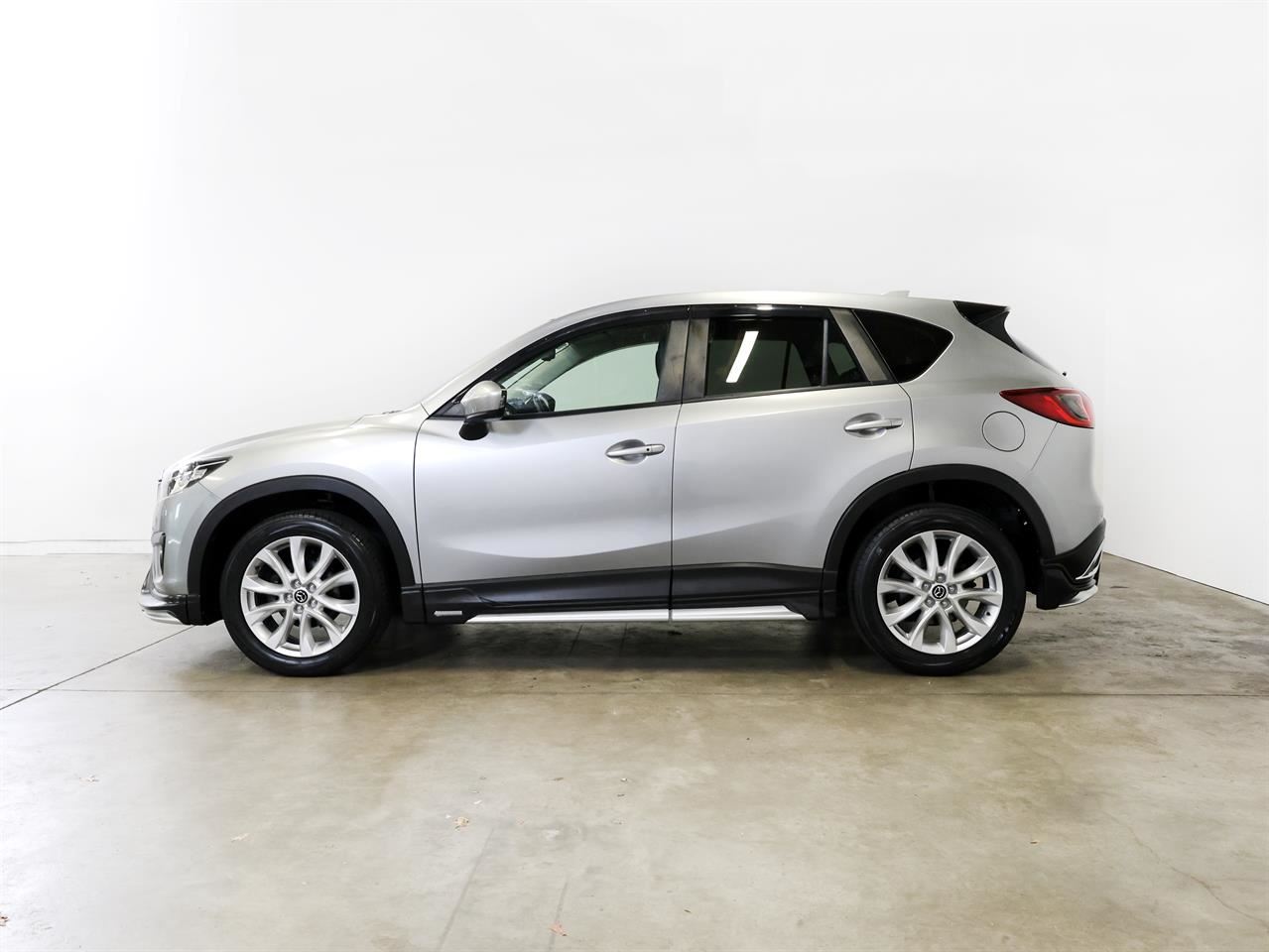 Vehicle image 5
