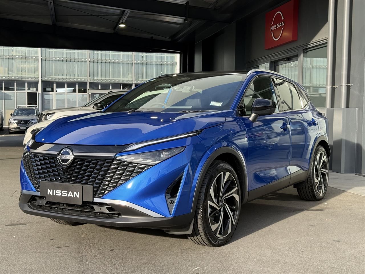 Vehicle image 3