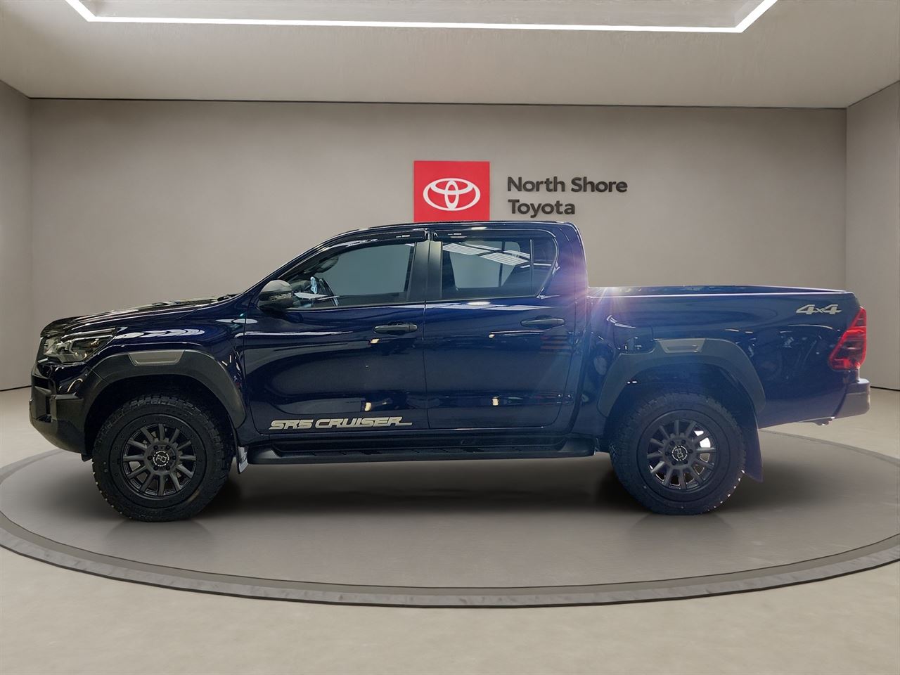 Vehicle image 4