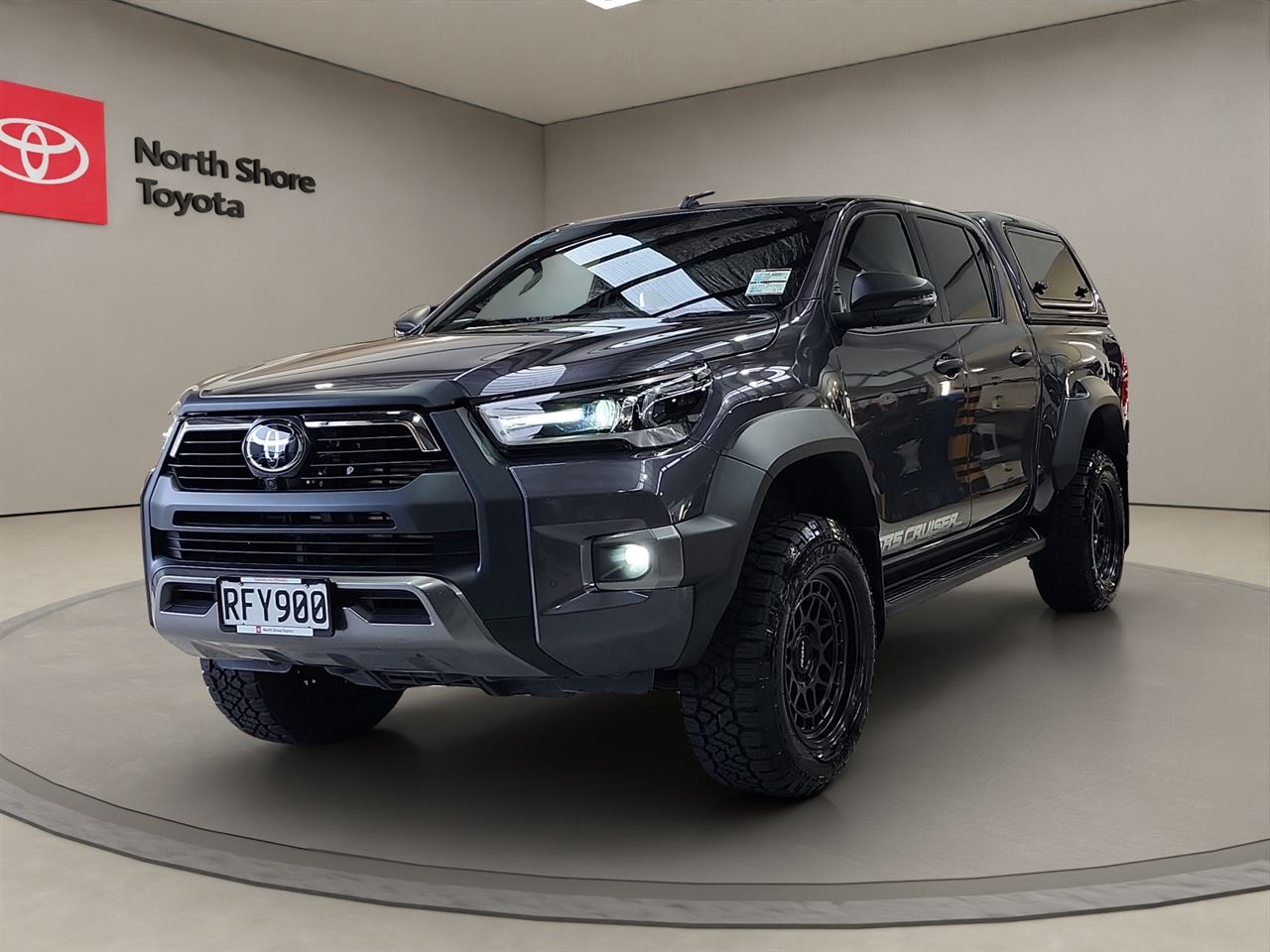 Vehicle image 3