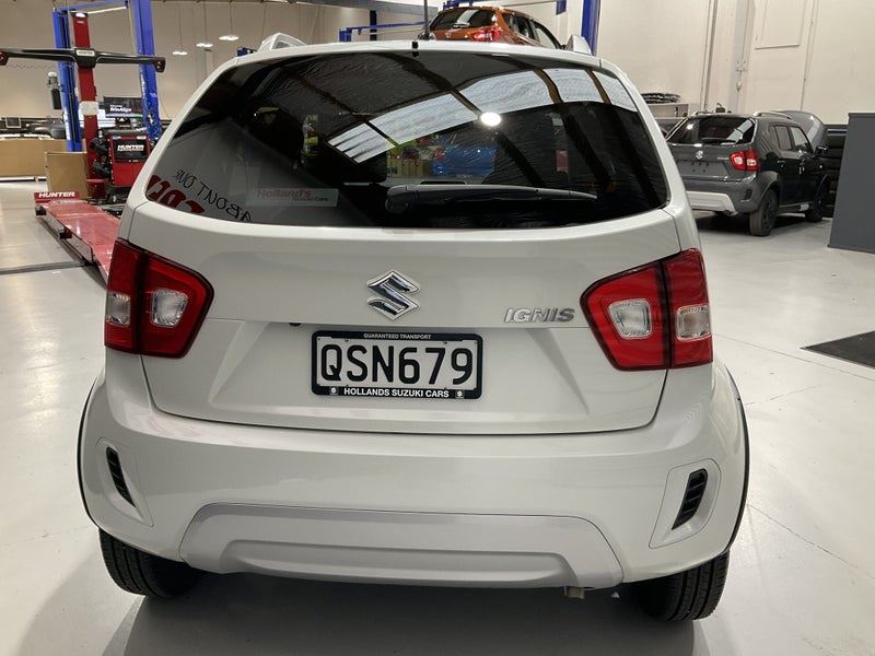 Vehicle image 4