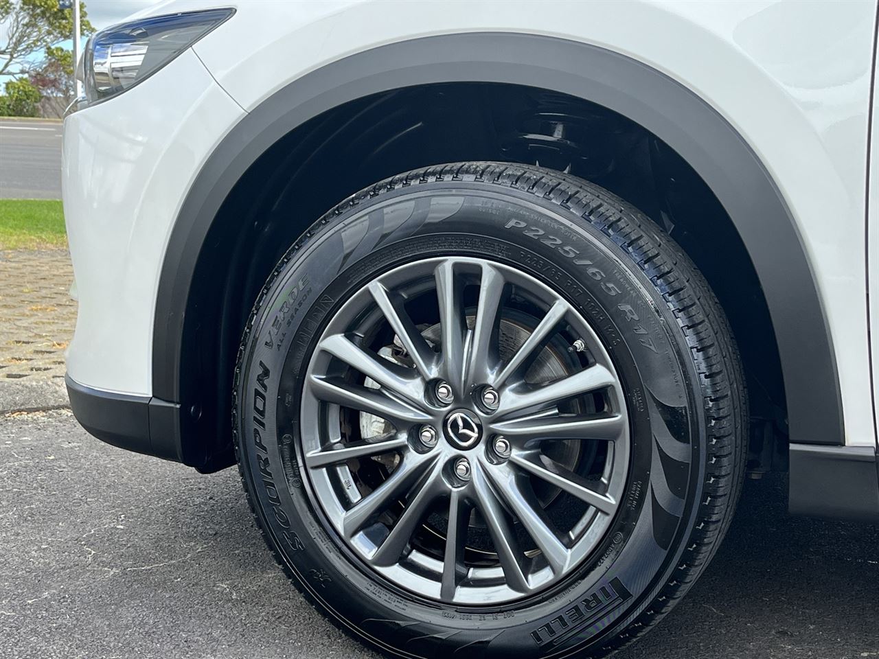 Vehicle image 5