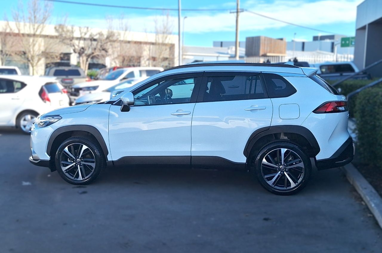 Vehicle image 4
