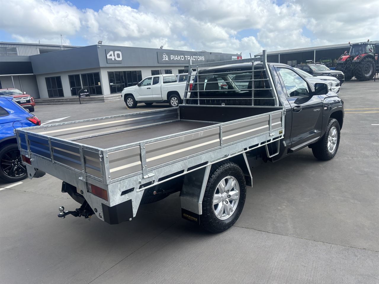 Vehicle image 3