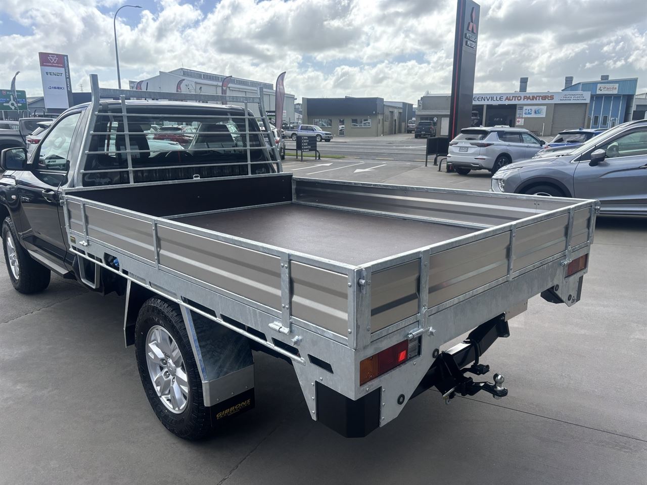Vehicle image 5