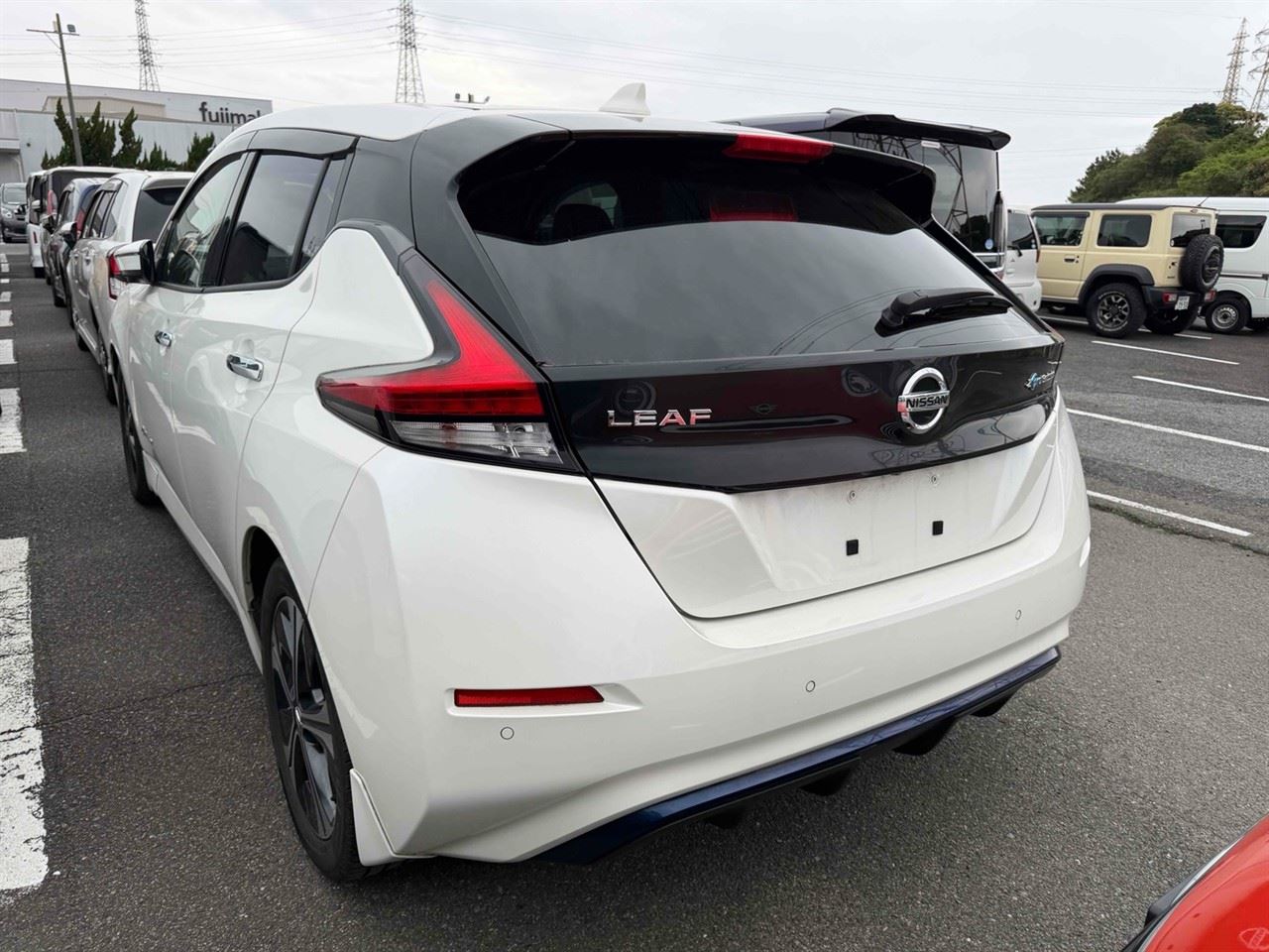 Vehicle image 3