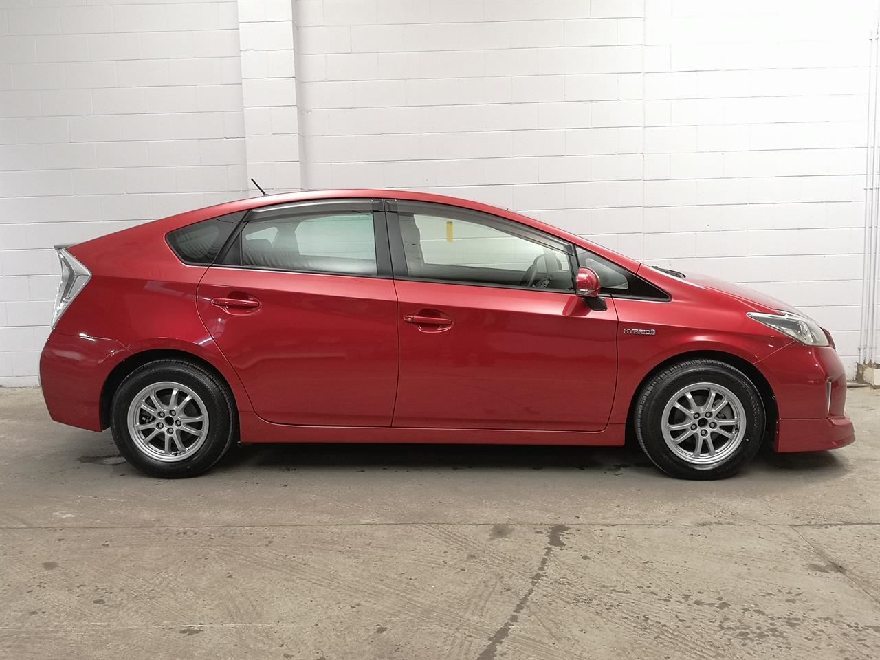 Vehicle image 3
