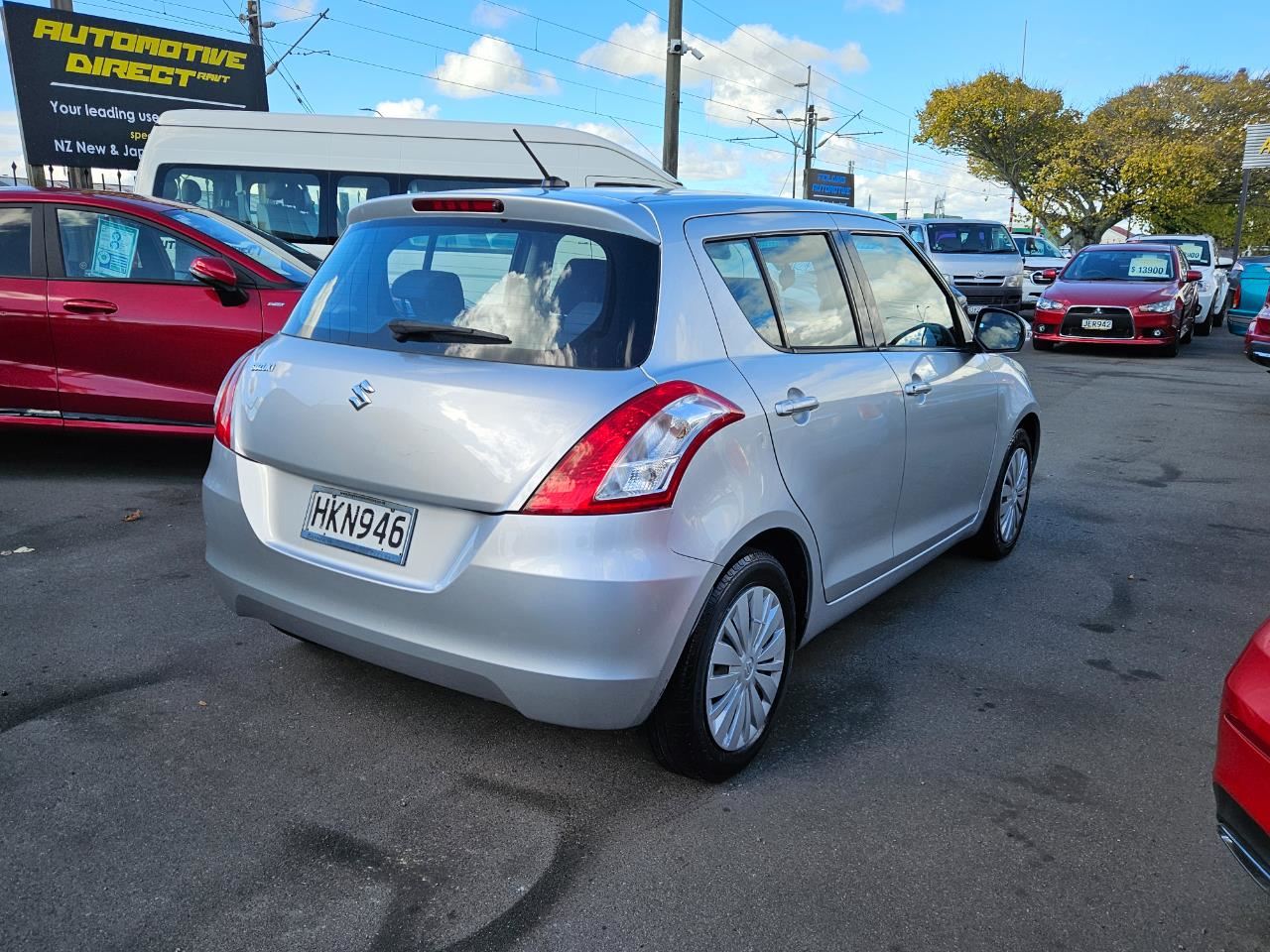 Vehicle image 4