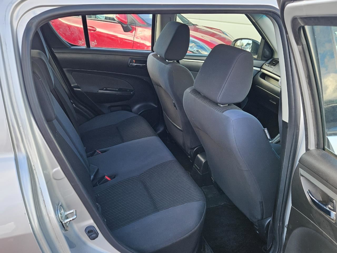 Vehicle image 5