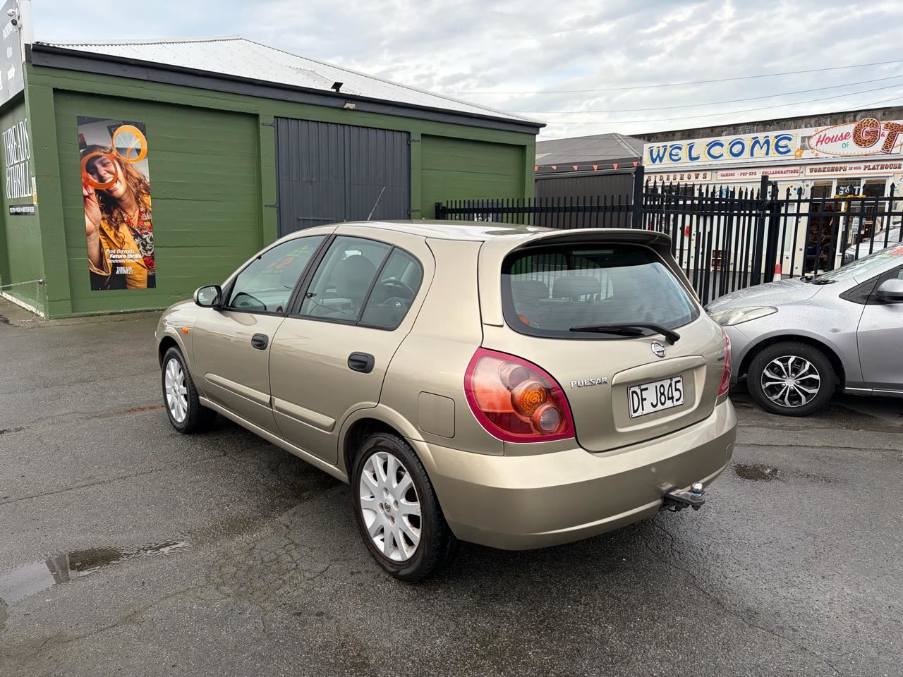 Vehicle image 4