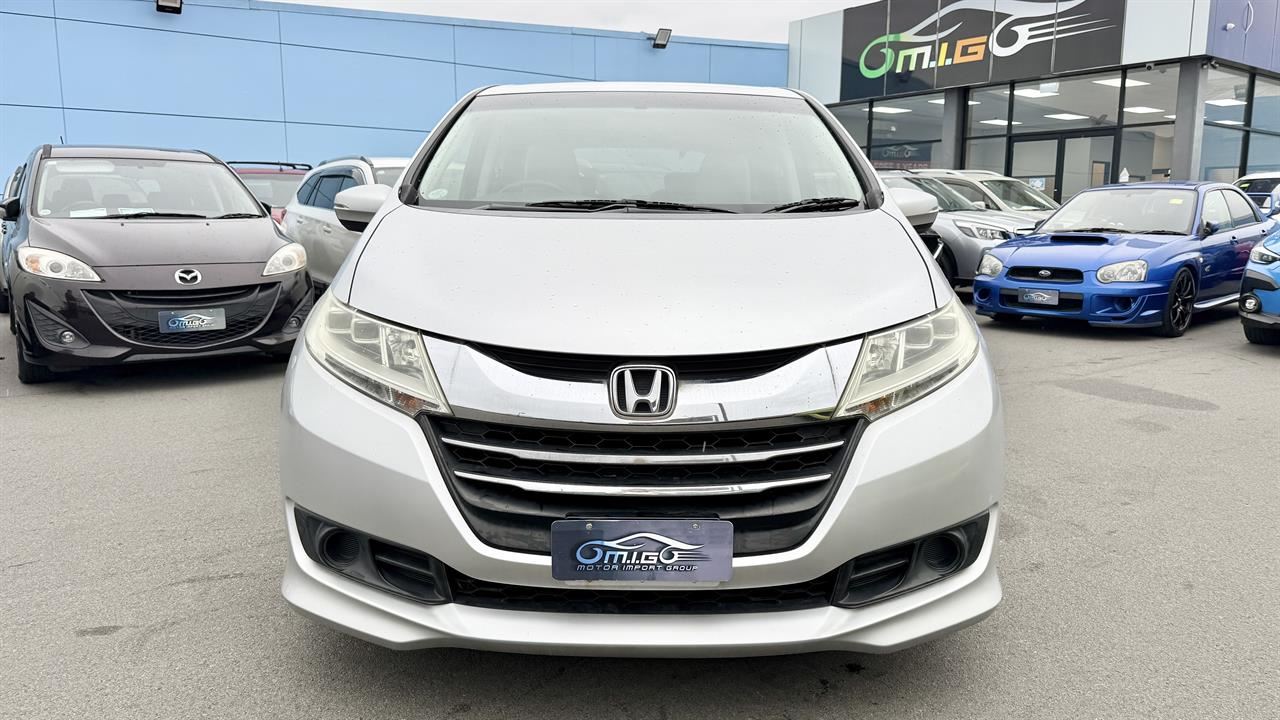 Vehicle image 3