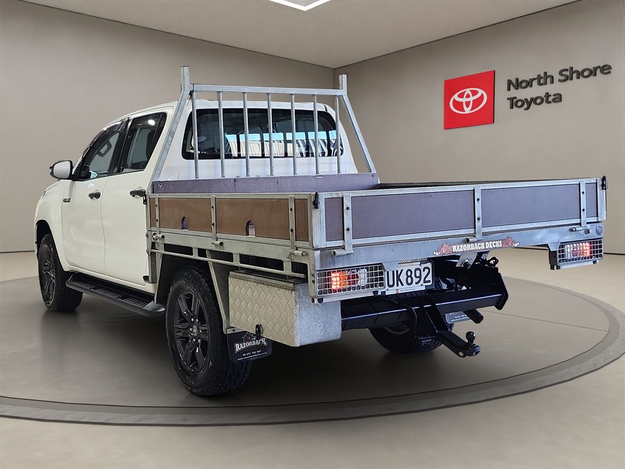 Vehicle image 5