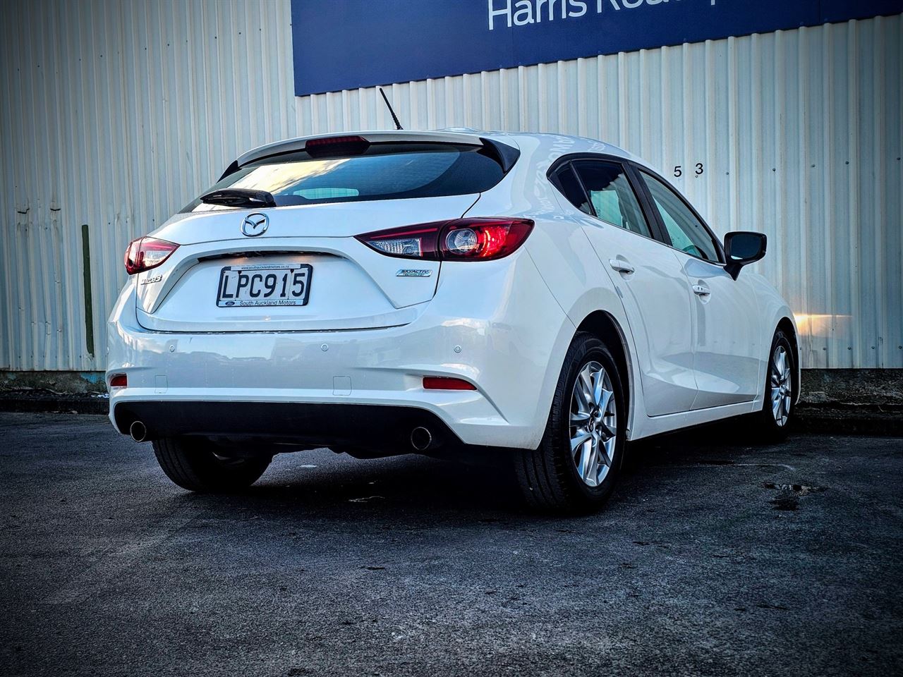 Vehicle image 3