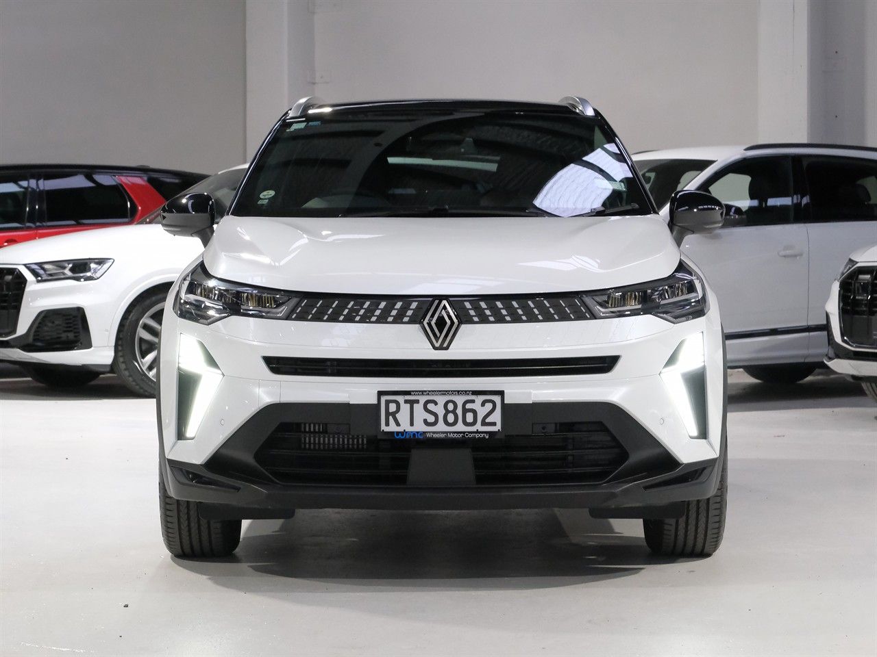 Vehicle image 3