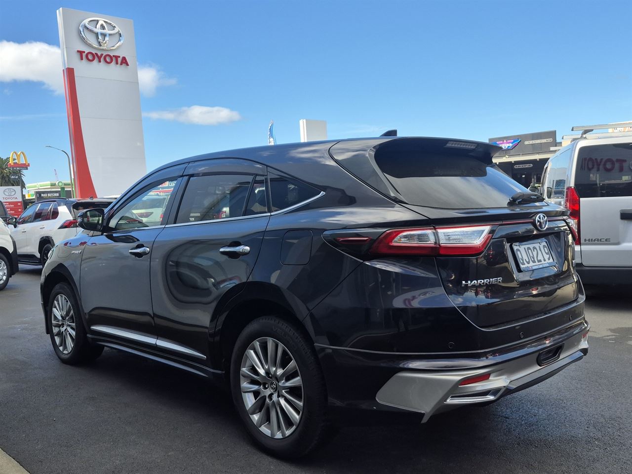 Vehicle image 5