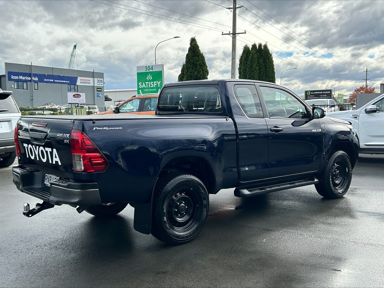 Vehicle image 3