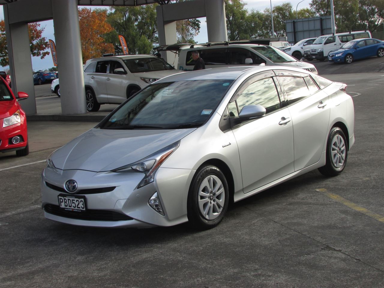 Vehicle image 3