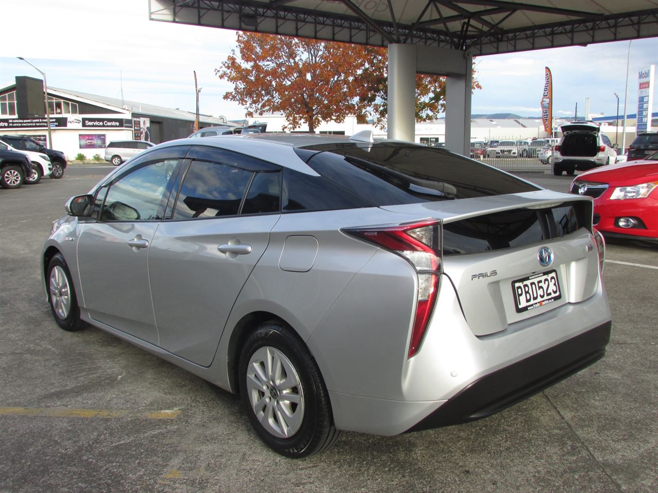 Vehicle image 5
