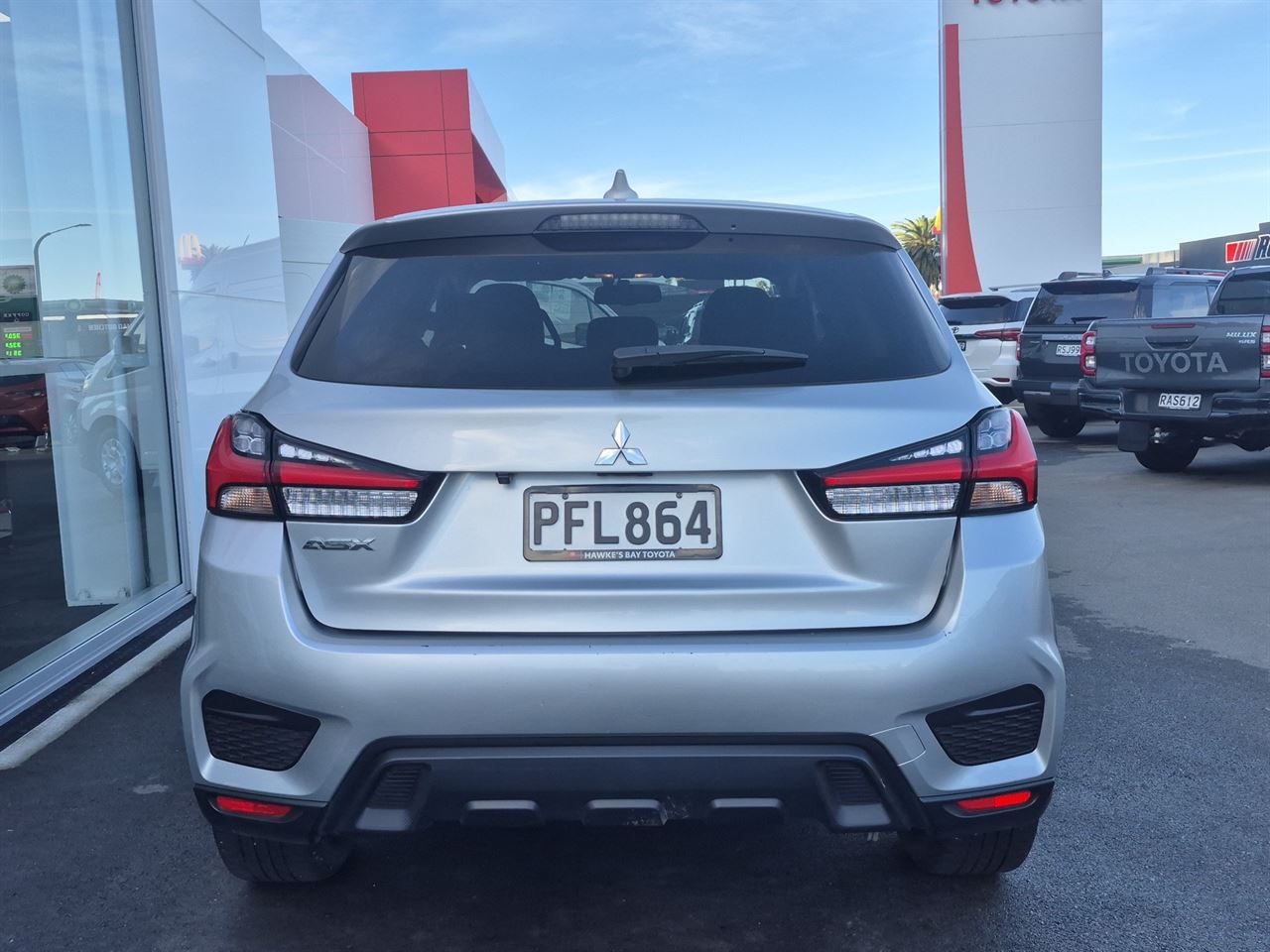 Vehicle image 4