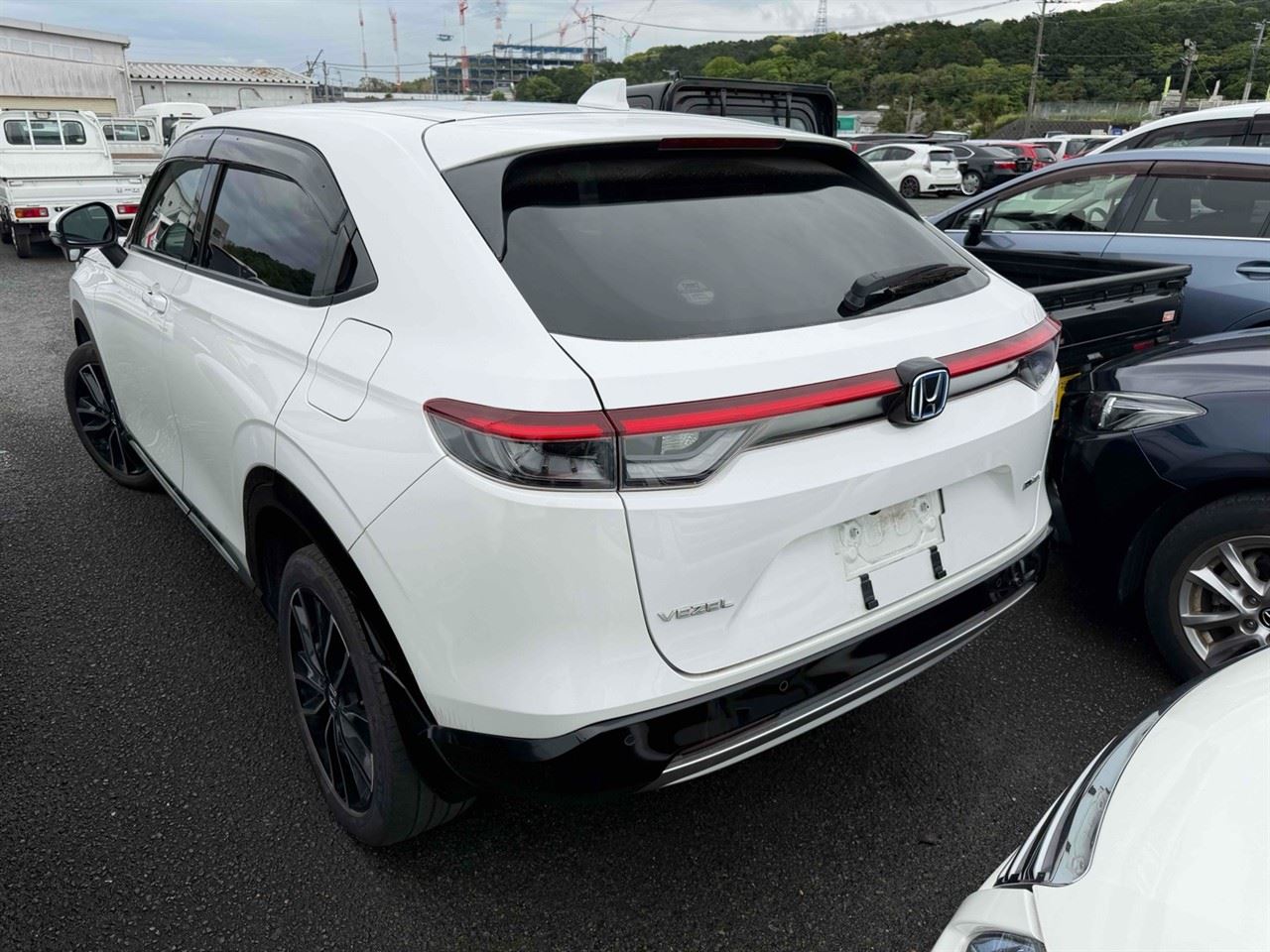 Vehicle image 3
