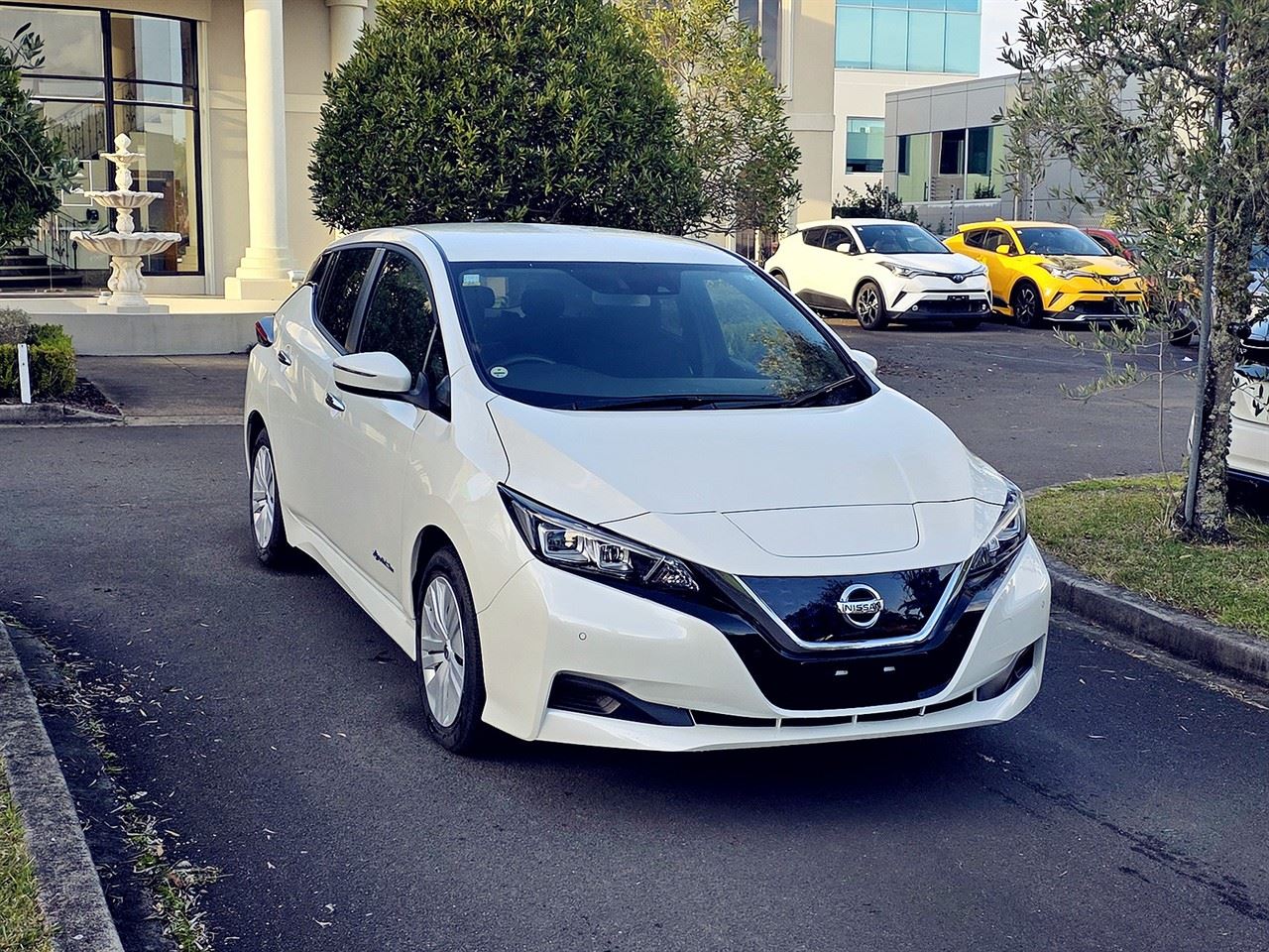 Vehicle image 3