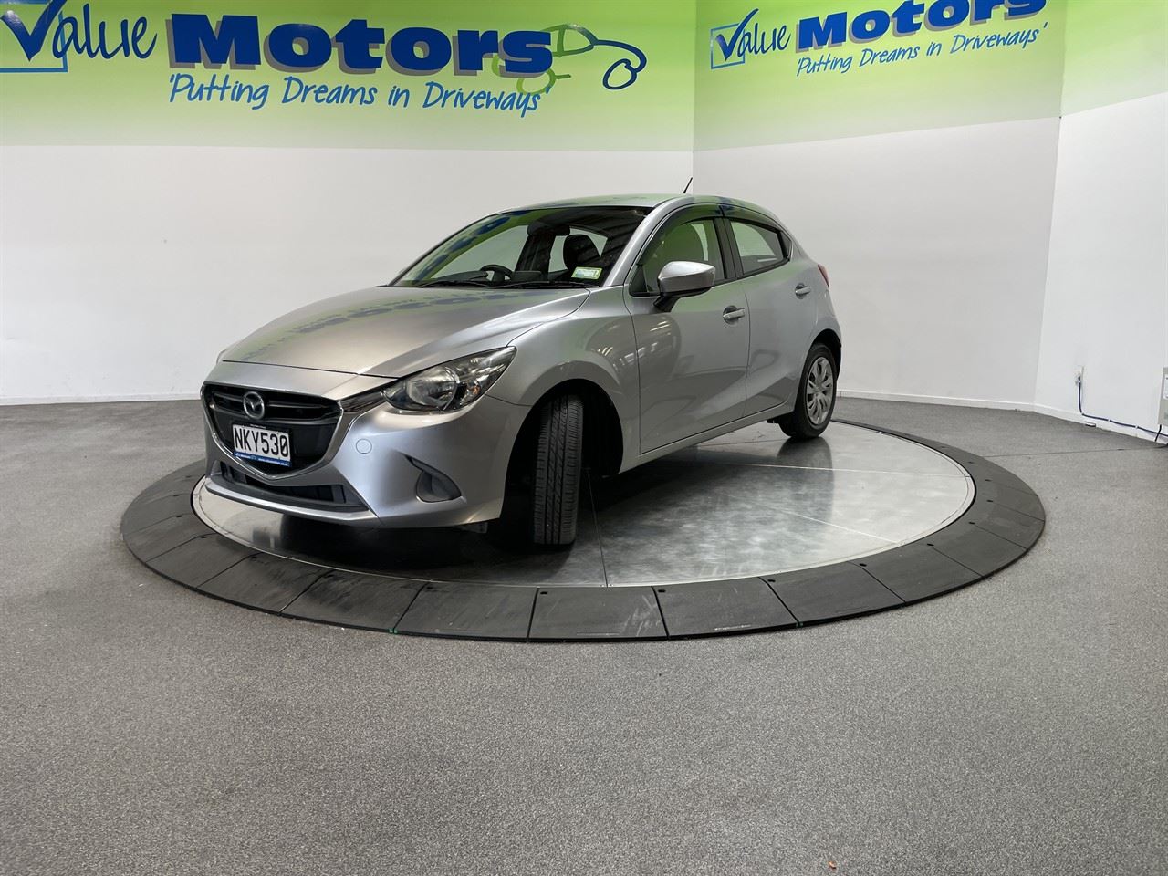 Vehicle image 3