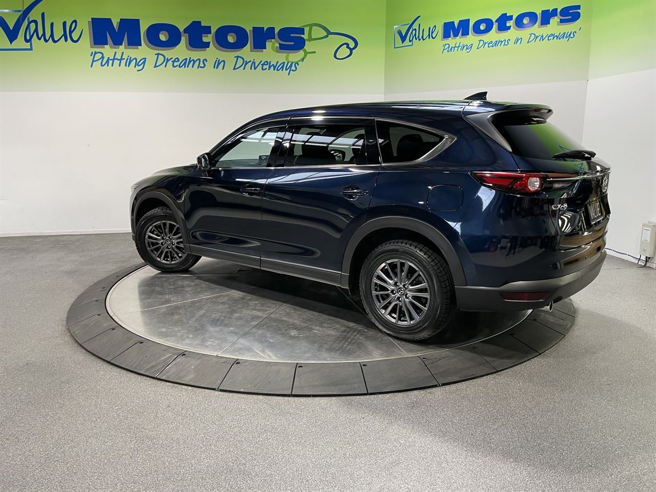 Vehicle image 5