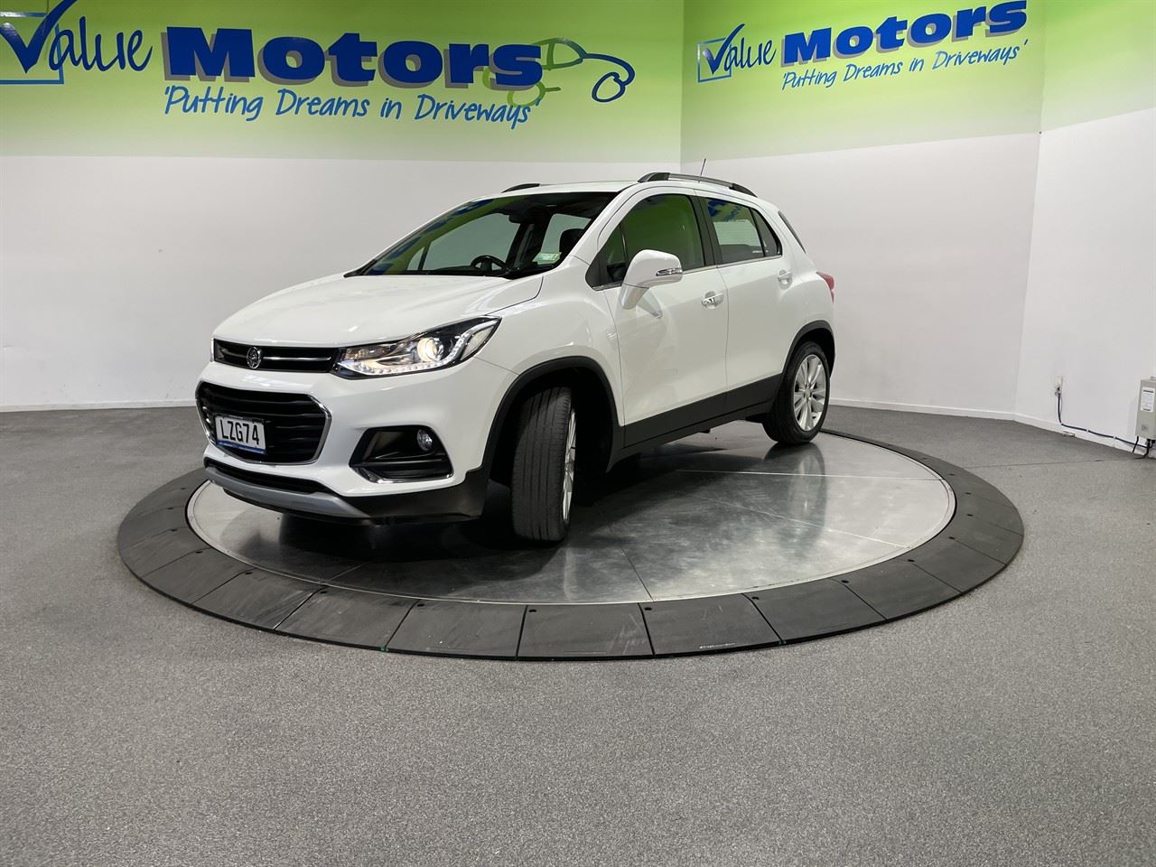 Vehicle image 3