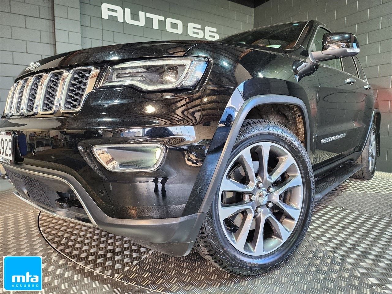 Vehicle image 3