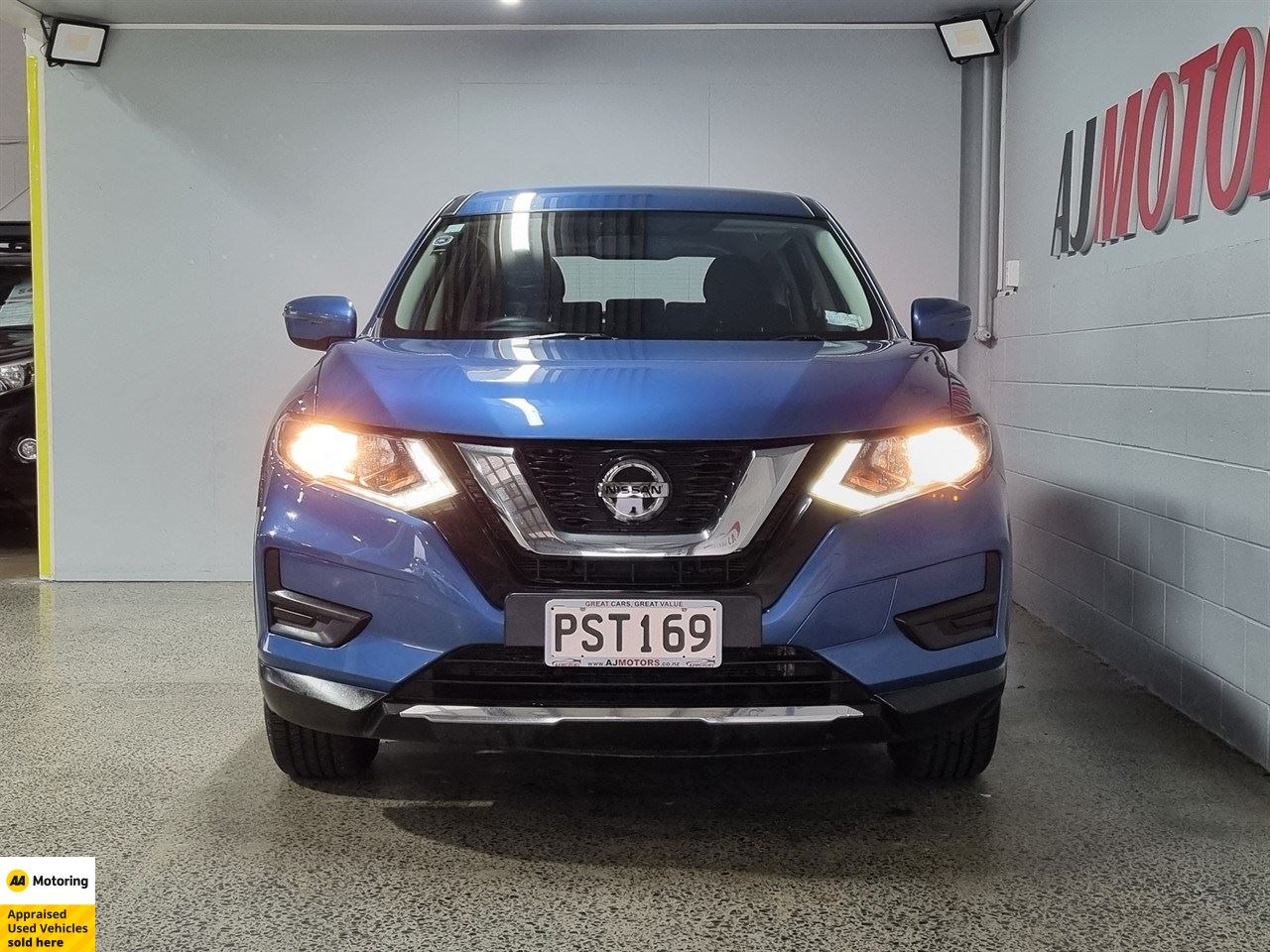 Vehicle image 2