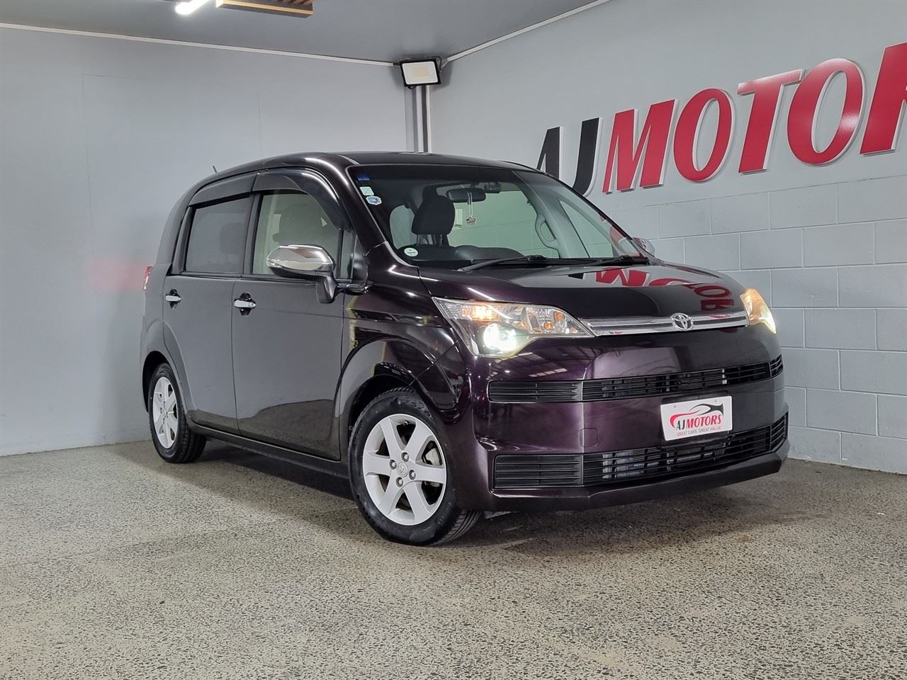 Vehicle image 1